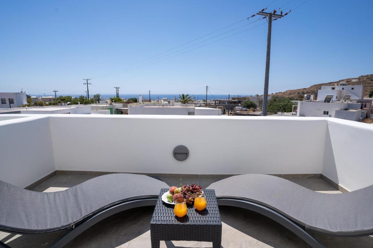 Santorossa Luxury Villas Emporio  المظهر الخارجي الصورة
