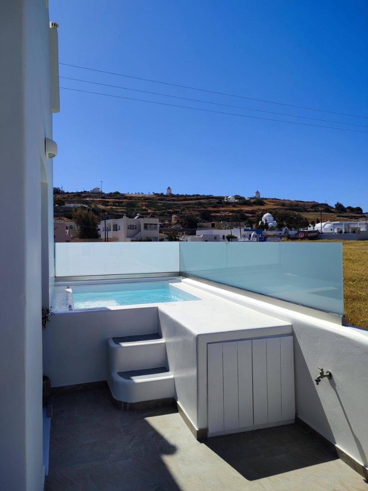Santorossa Luxury Villas Emporio  المظهر الخارجي الصورة